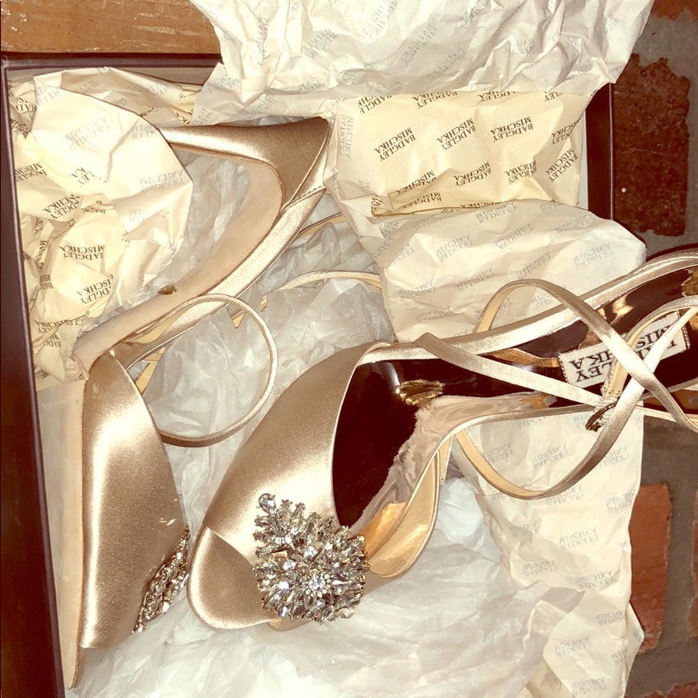 Ladies high heels💃